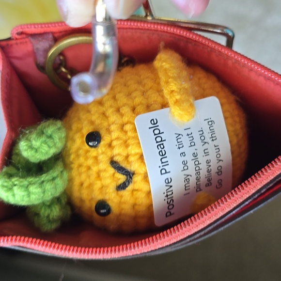 Coach Coral Color Card Holder  Euc - Picture 4 of 10